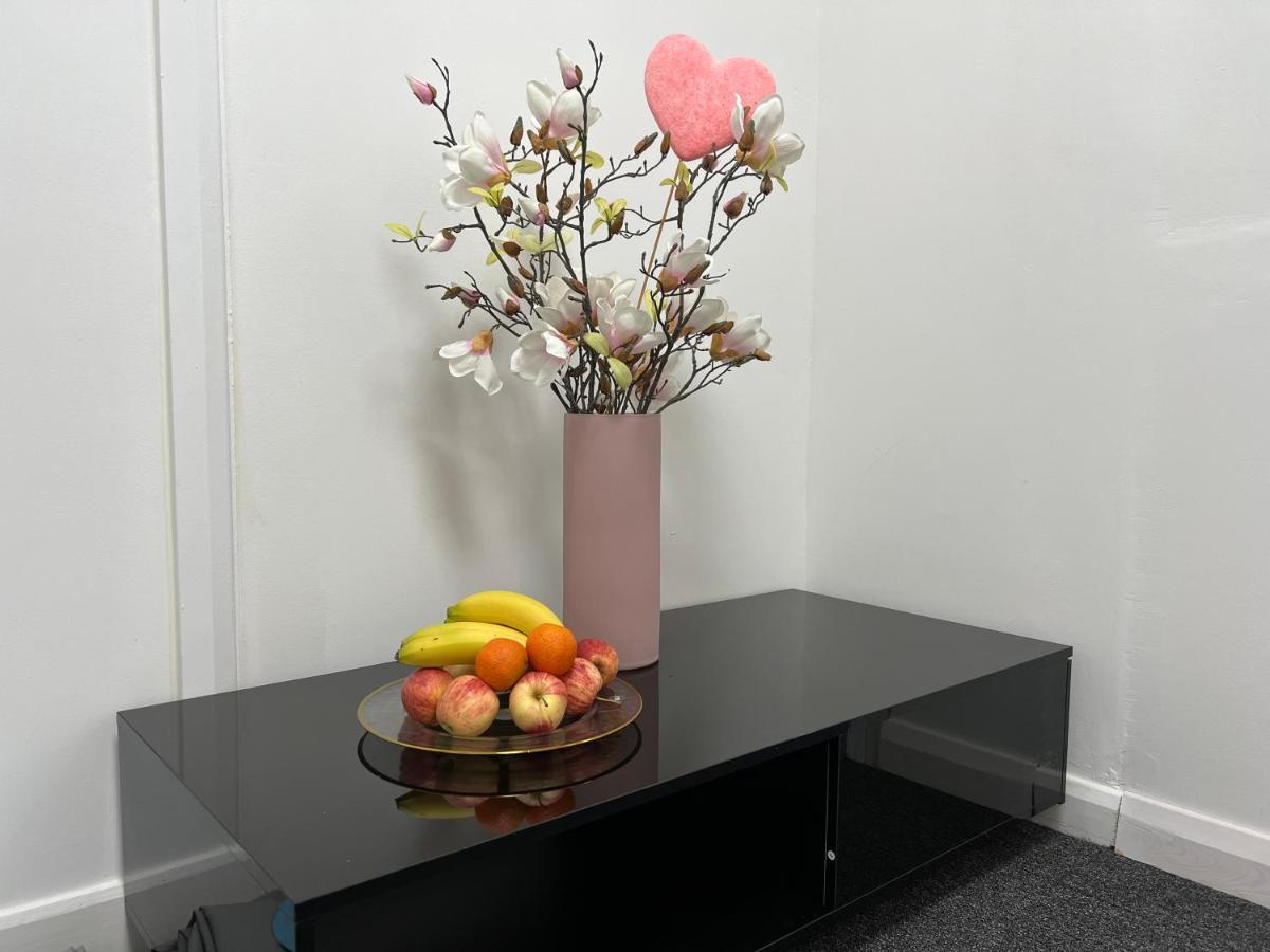 The Grande Residence - Close To Central London & Next To Northfield Tube Station Hanwell Luaran gambar